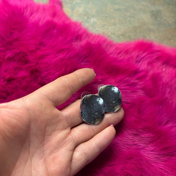 18 RGP Disc Earrings - Picture 4 of 4